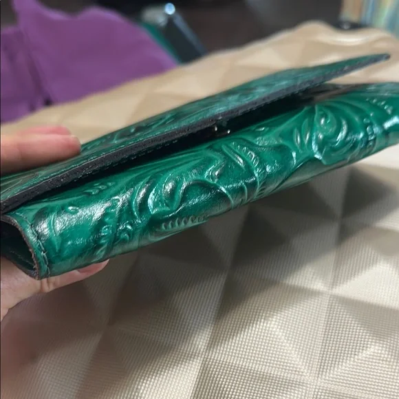 Patricia Nash Green Embossed Wallet - Picture 4 of 5